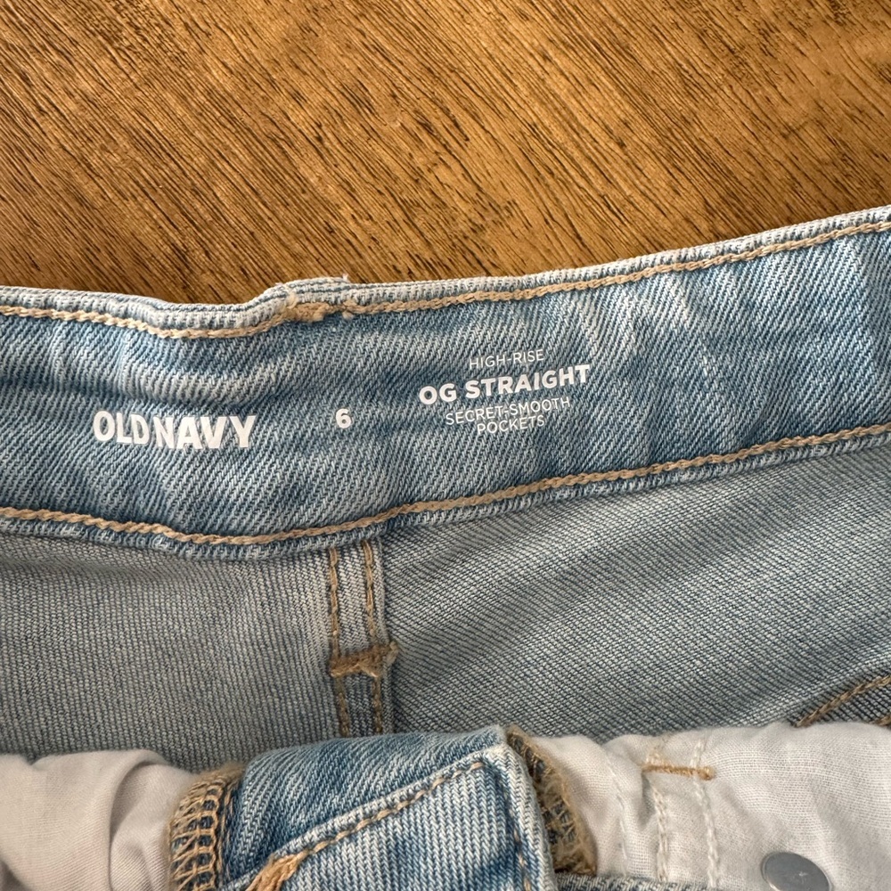 ✨2 for $35 ALL SHORTS!✨ Old Navy OG Jean Cut-Off Shorts 5-inch inseam size 6 - Picture 8 of 9